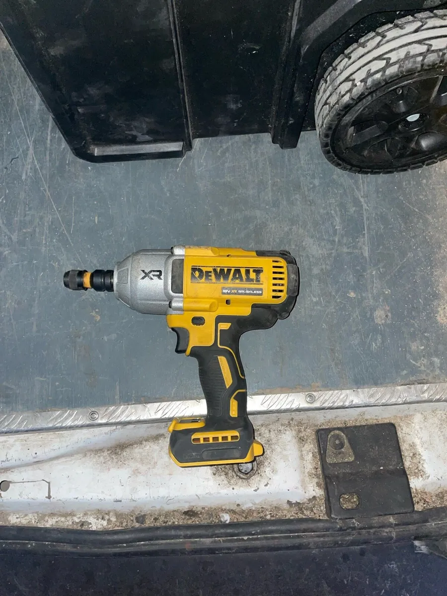 Dewalt impact wrench - Image 1