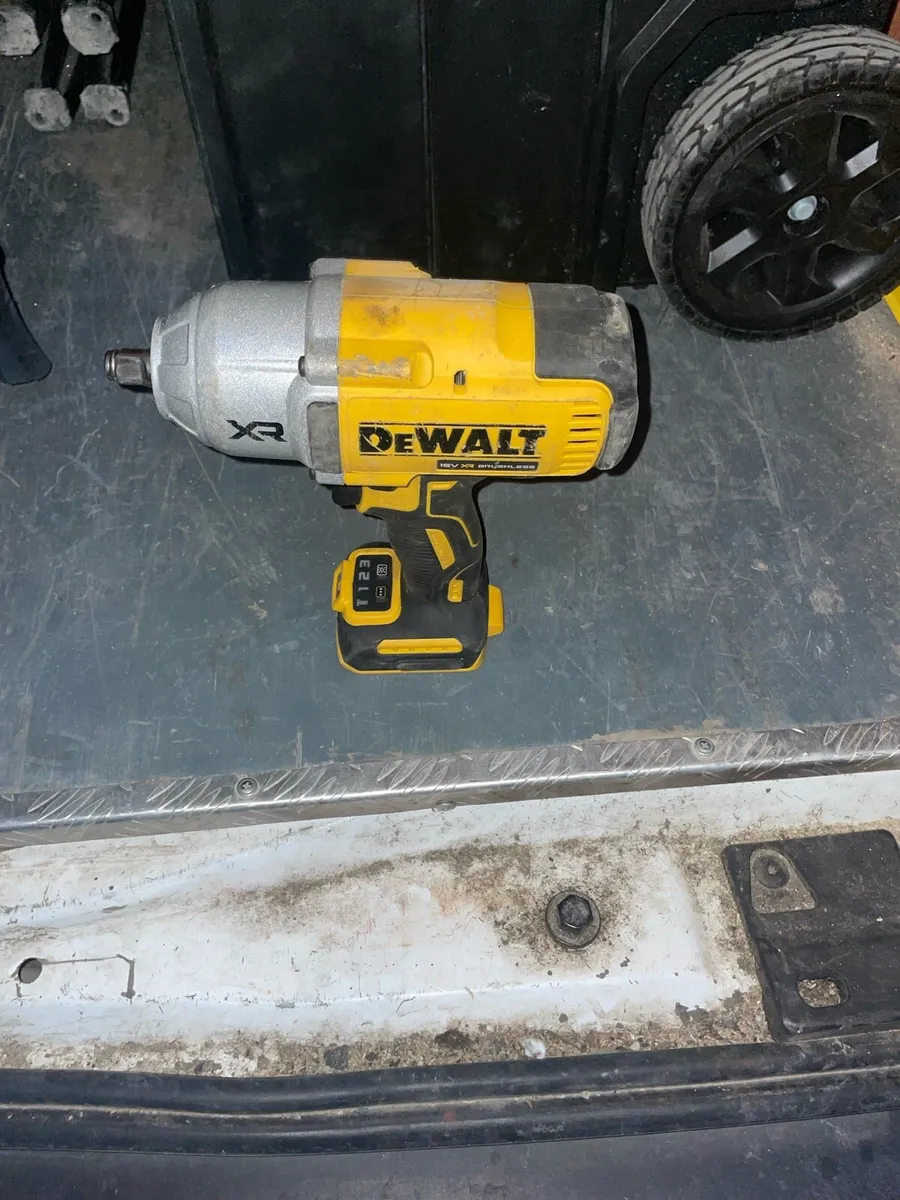 Dewalt impact wrench - Image 4