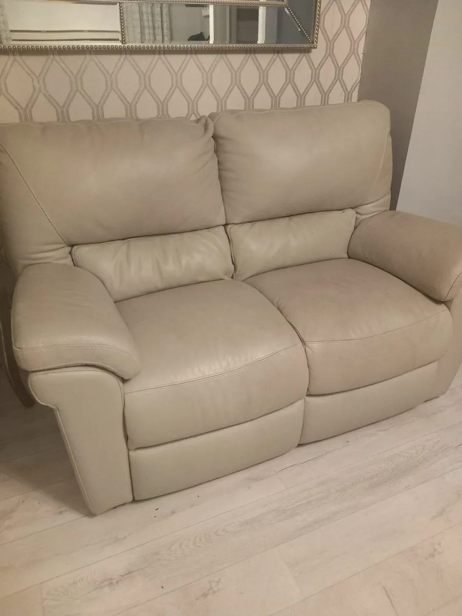 SOFA - Image 1