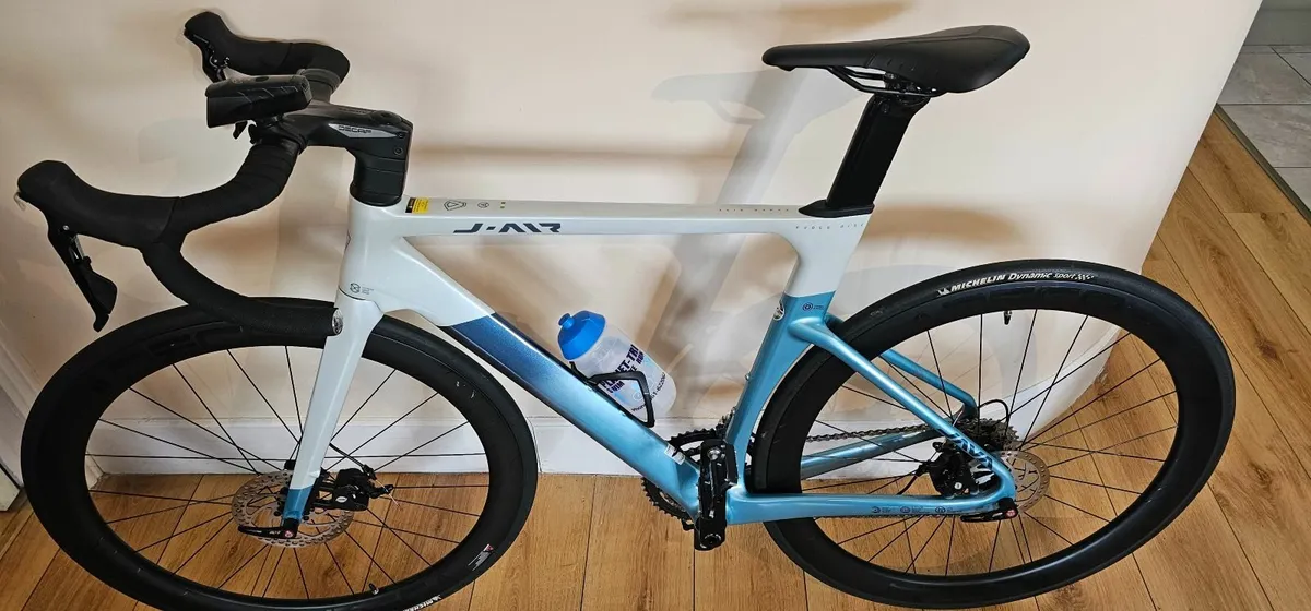 Road bike - Image 1