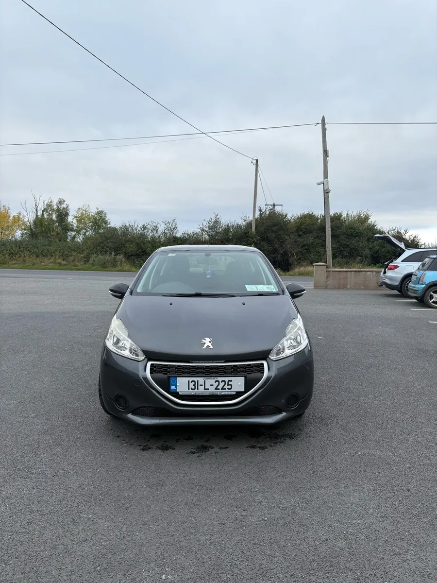 131 Peugeot 208 - Image 2