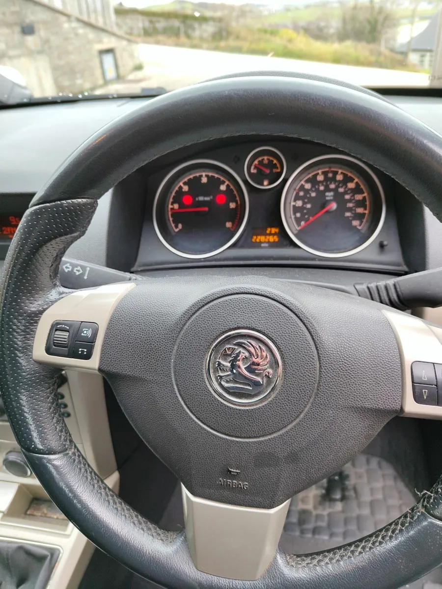 Vauxhall Astra 2008 - Image 4