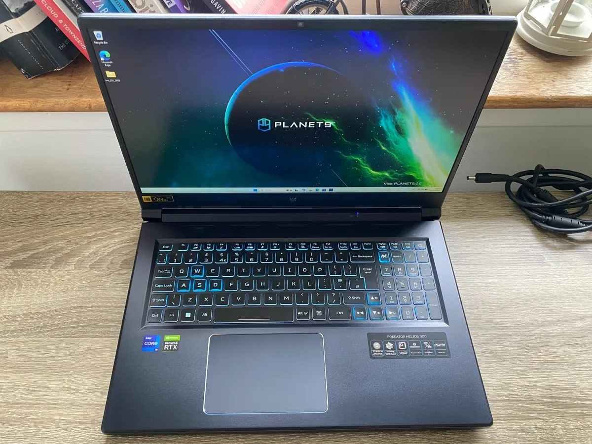 Acer predator Helios 300 17" i9 Gaming Laptop 3070 - Image 1