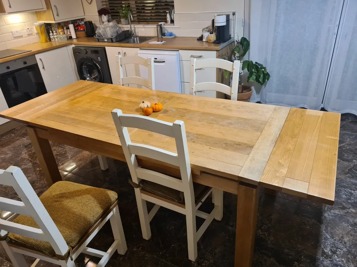 Kitchen Table/not chairs. - Image 4