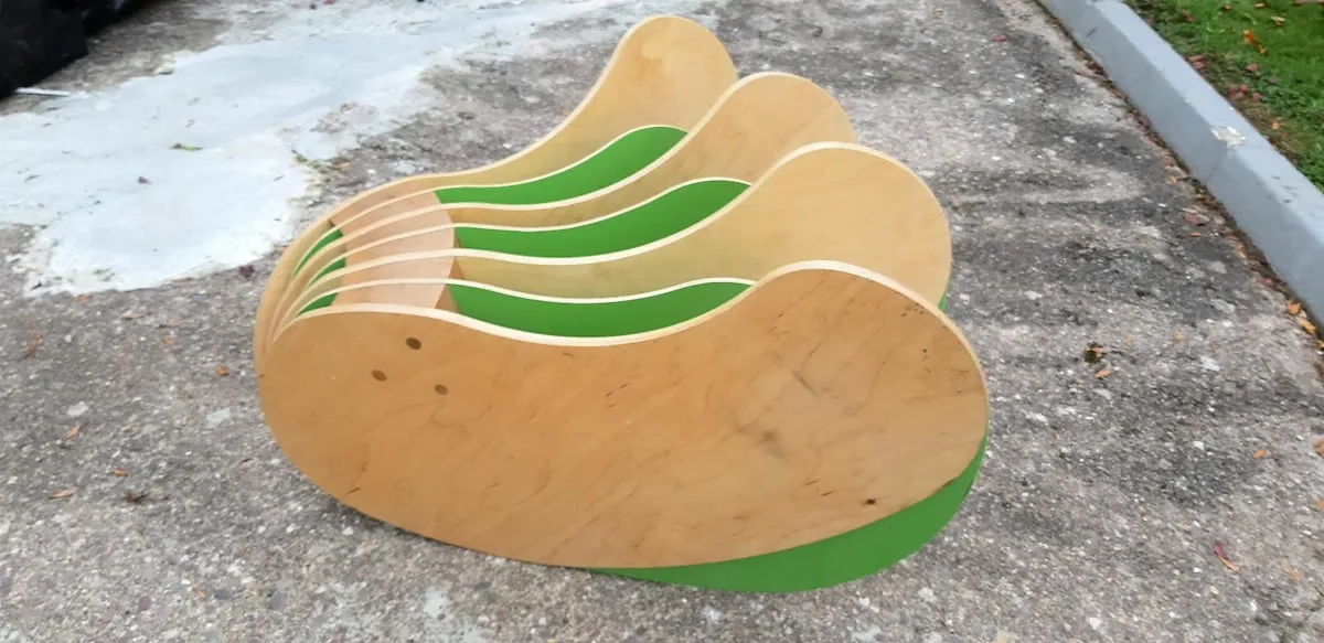 Birch plywood rocking stool - Image 1