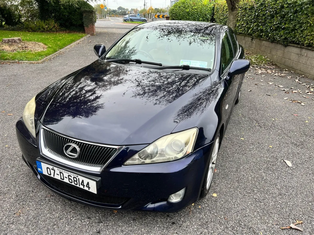 Lexus IS250 - Image 2