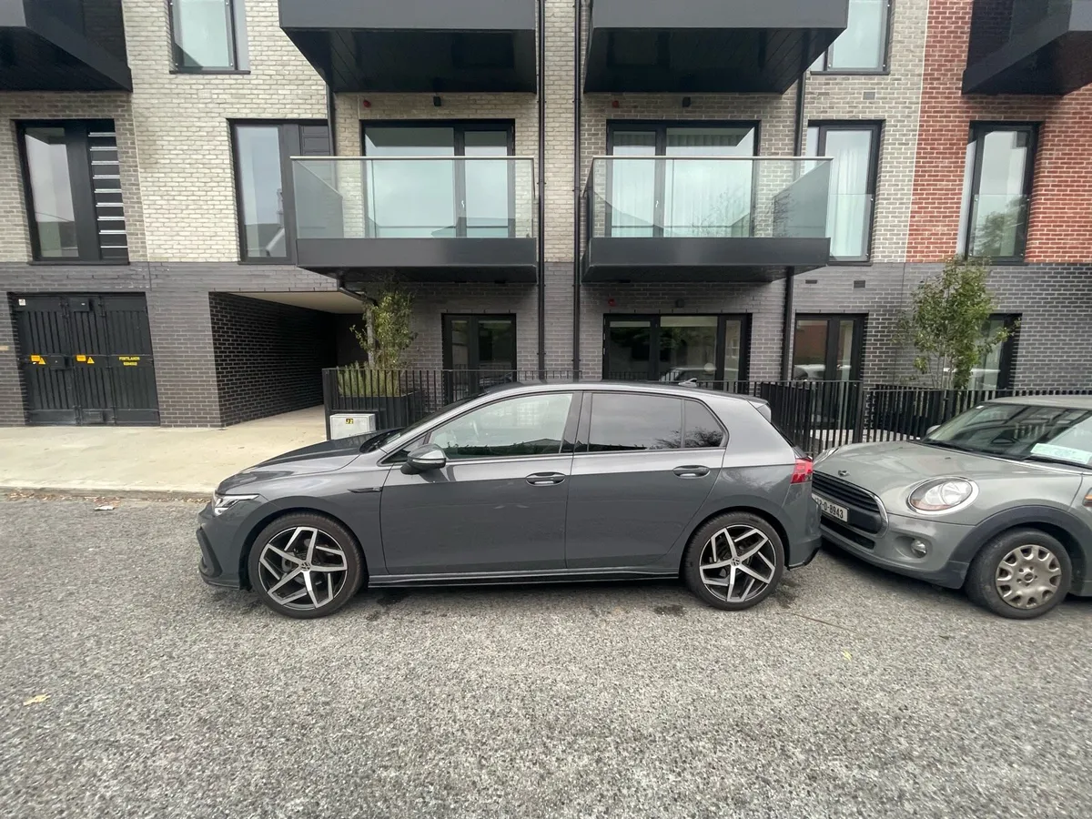 VW Golf R-line - Image 4