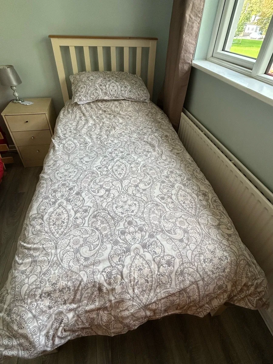 Single bed for sale - Image 1