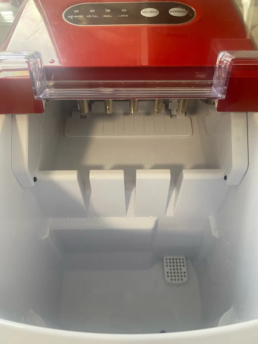 Ice cube machine - Image 1