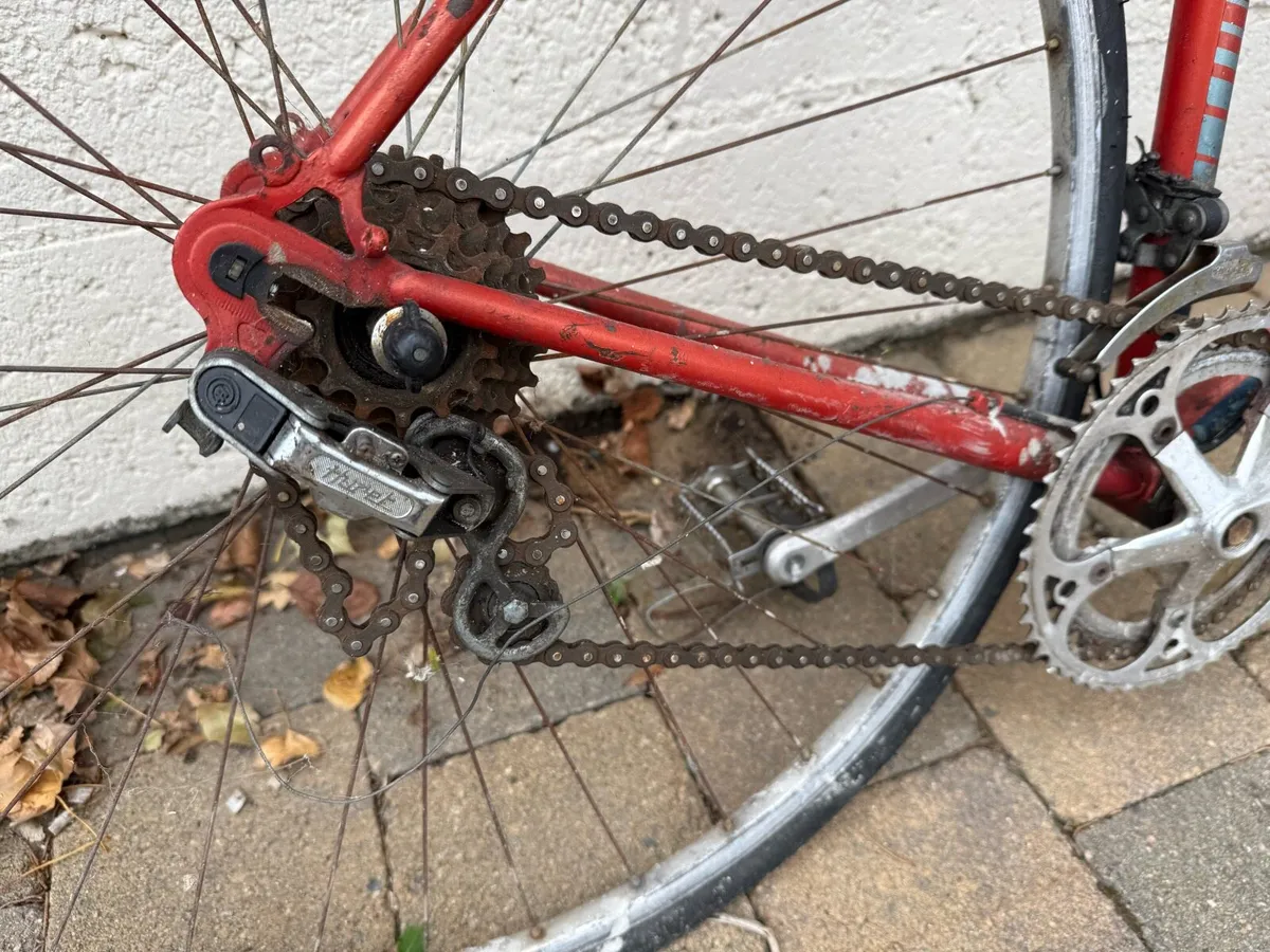 Vintage Road bikes for restoration - Image 3