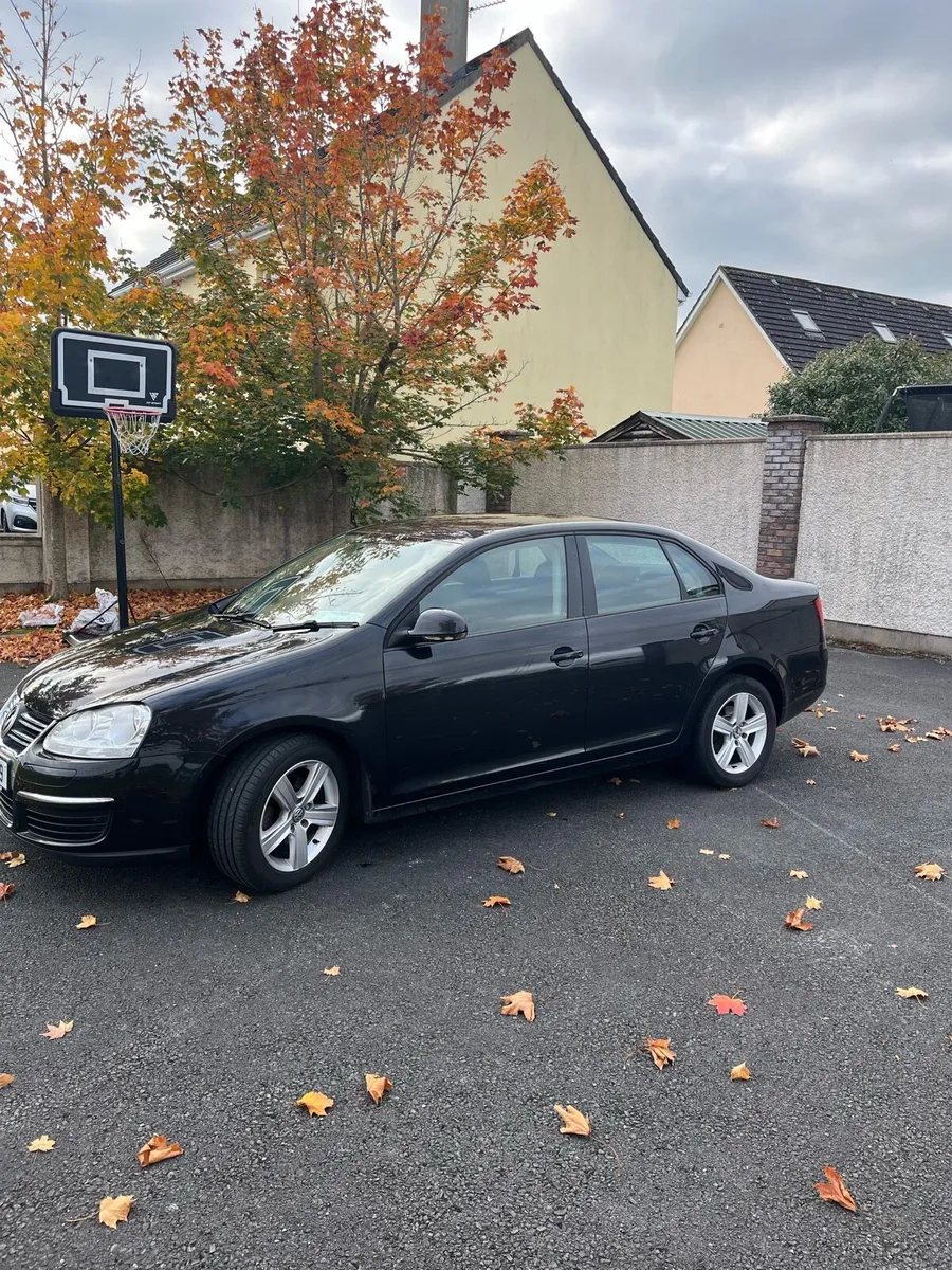 Volkswagen Jetta - Image 2