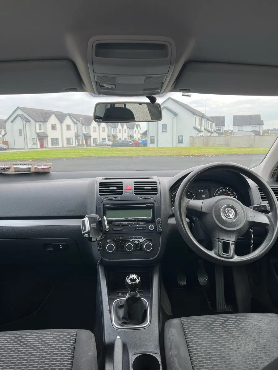 Volkswagen Jetta - Image 4