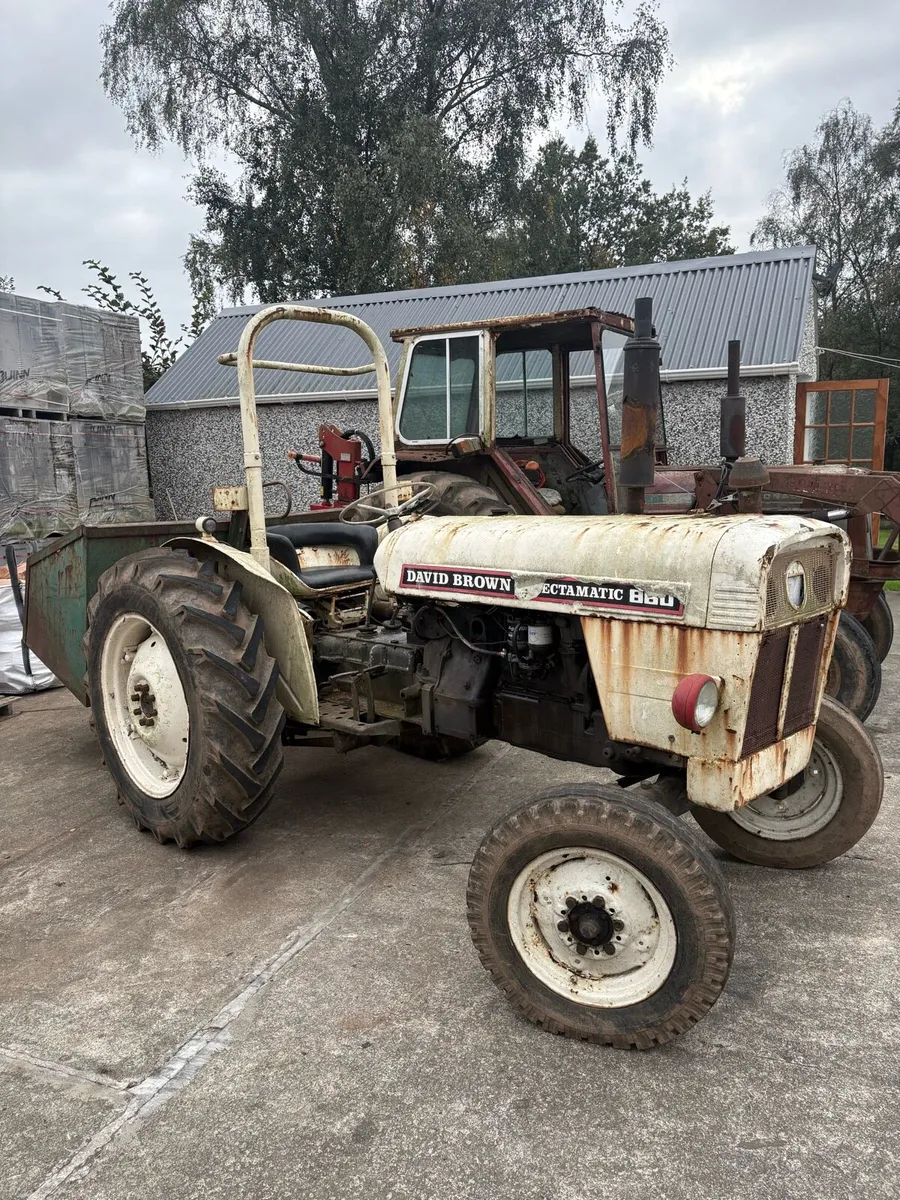 David Brown 880 & international B275 - Image 1