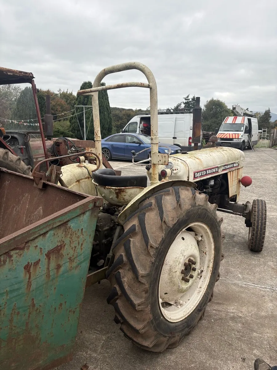 David Brown 880 & international B275 - Image 3