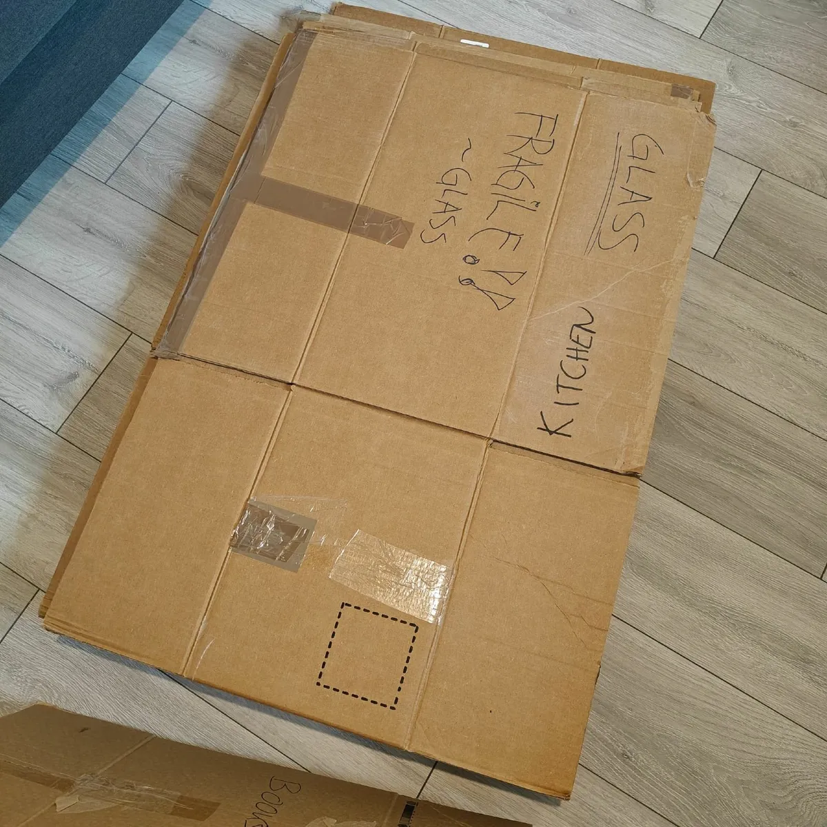Moving boxes - Image 2