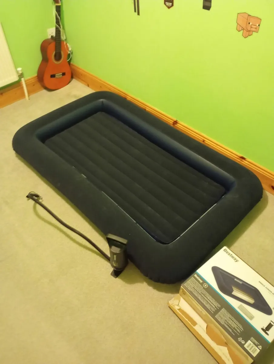 Single pump mattress - Image 1
