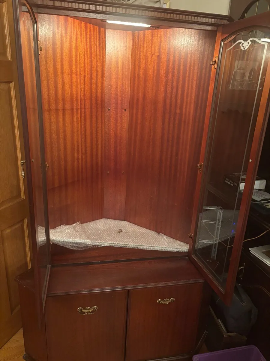Furniture- solid mahogany corner cabinet - Image 3