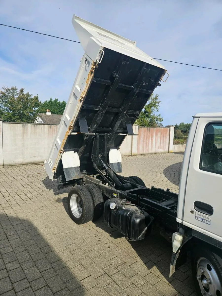 Izuzu ELF tipper 3.0 ltr automatic diesel - Image 4