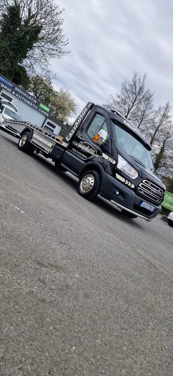Recovery truck - Image 2