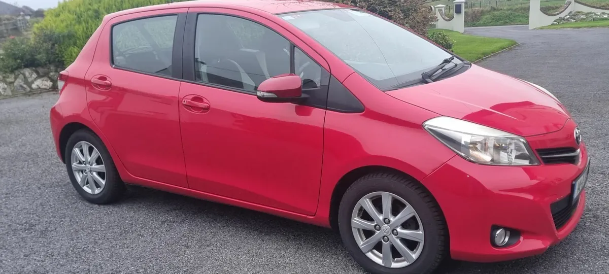 Toyota Yaris 1.0 SOL 4 door2014 - Image 2