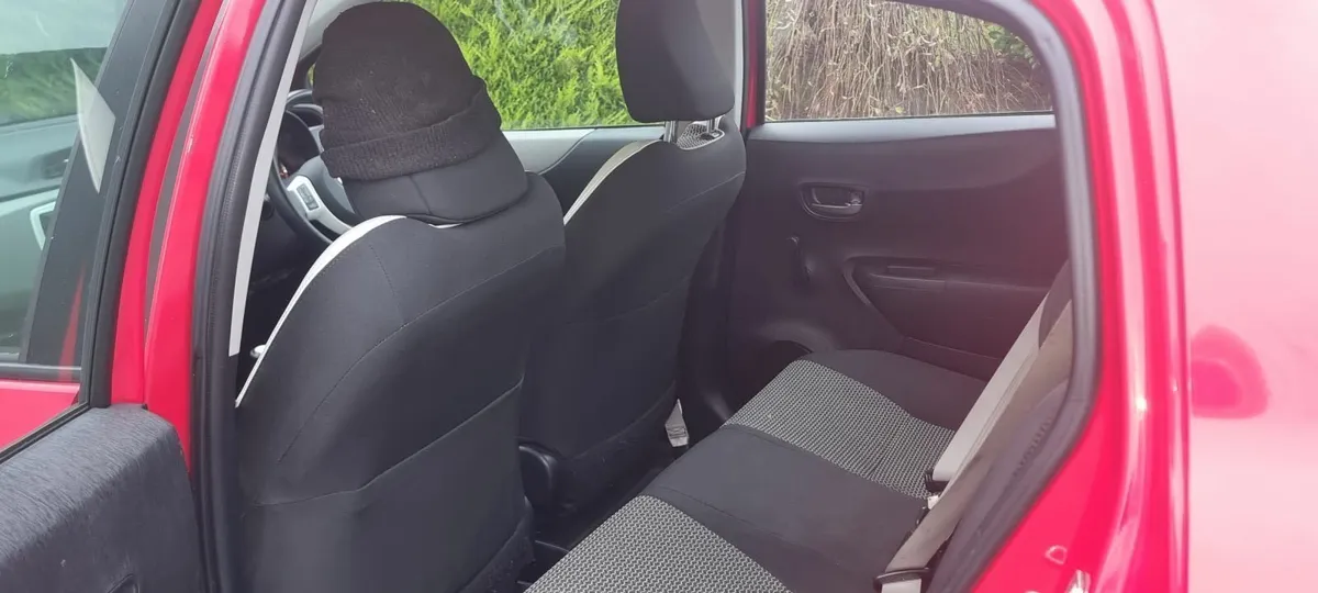Toyota Yaris 1.0 SOL 4 door2014 - Image 3