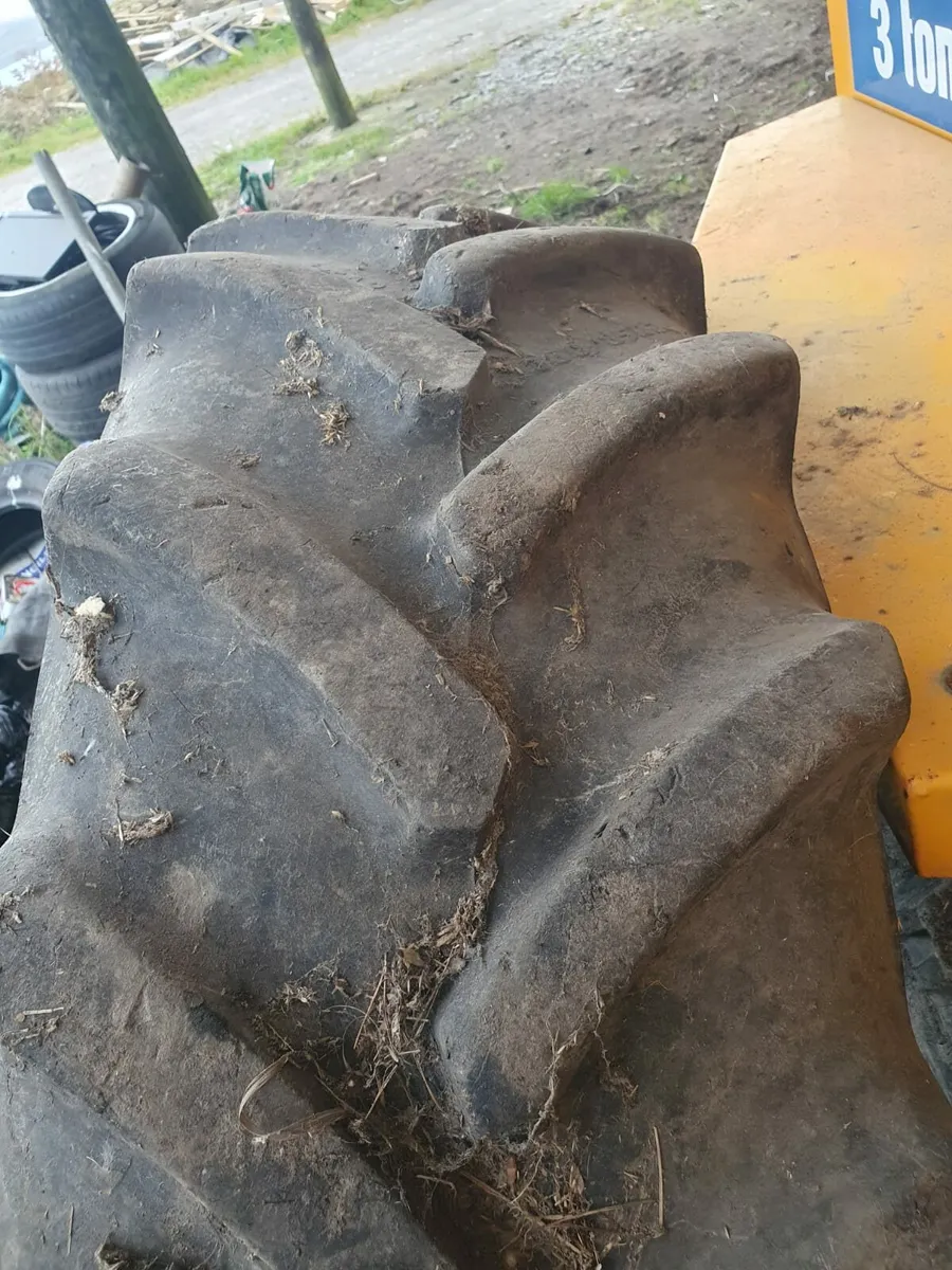 1 Tyre for ford 6610 - Image 3