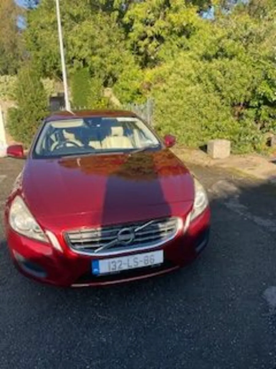 Volvo S60 2013 - Image 2