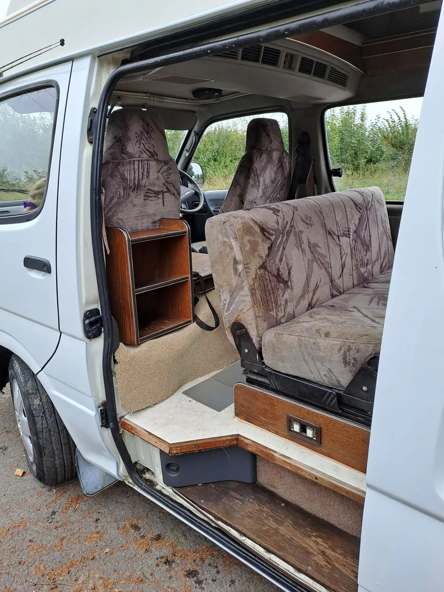 Toyota hiace camper - Image 4
