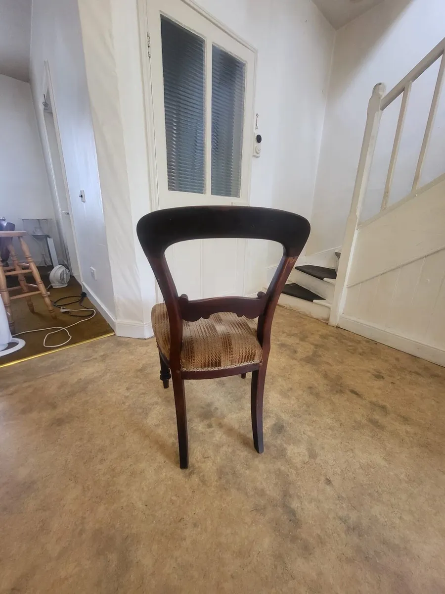 Dining Table and Chairs - Image 4