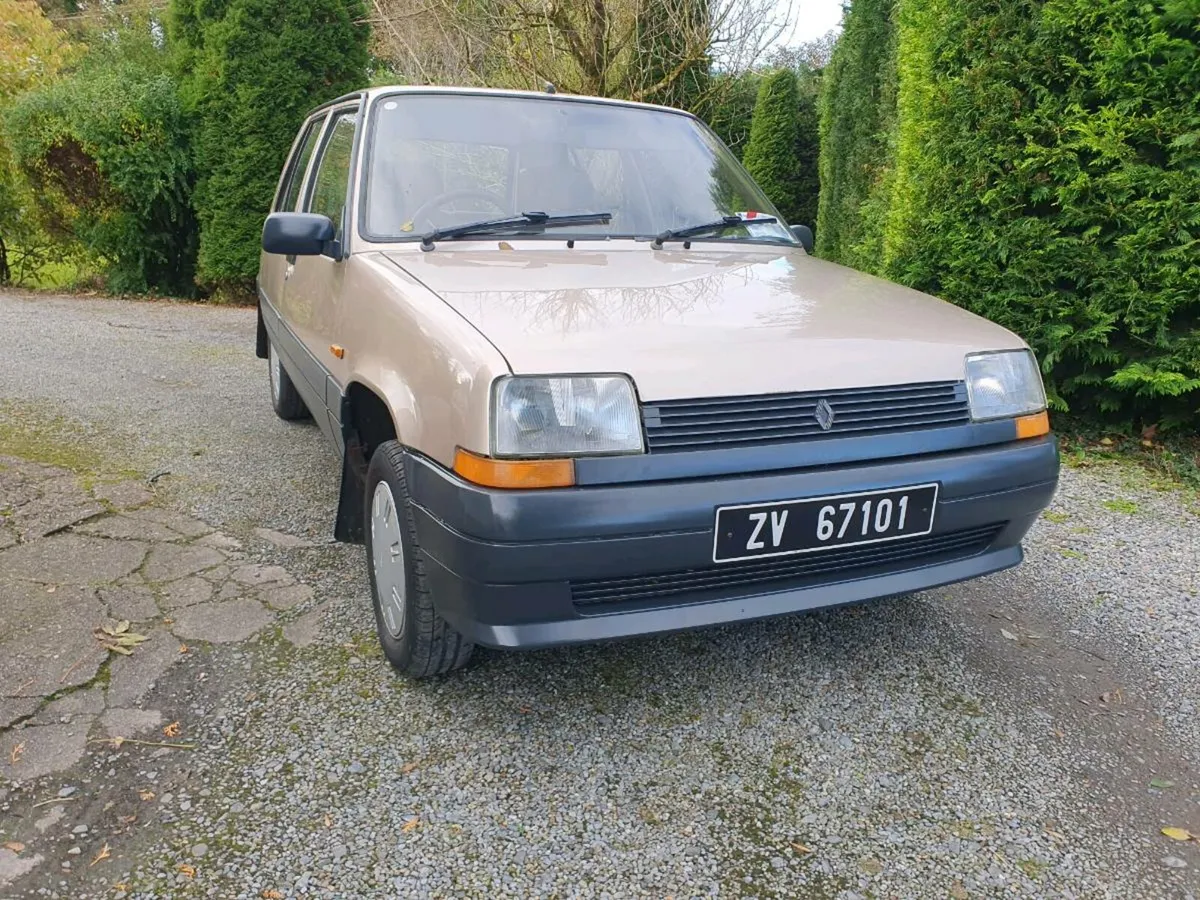 1985 Renault 5 - Image 1