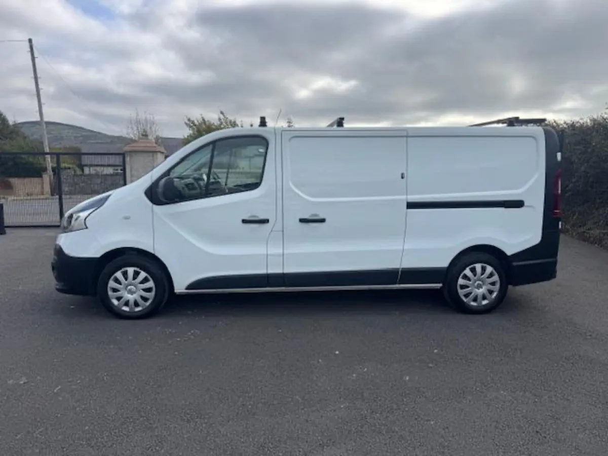 Renault Trafic LWB - NO VAT - Image 4