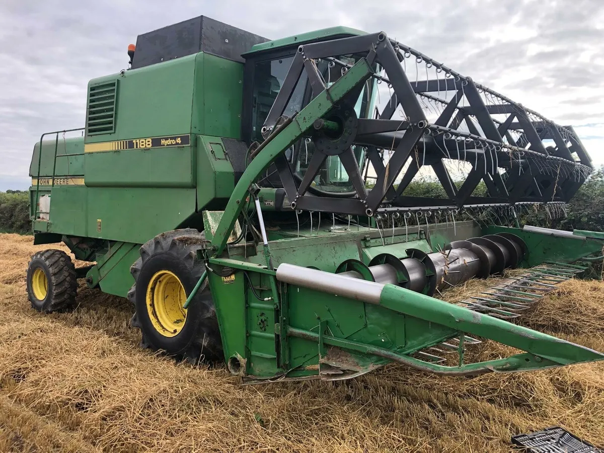 John Deere combine 1188 Hydro 4 for sale - Image 1