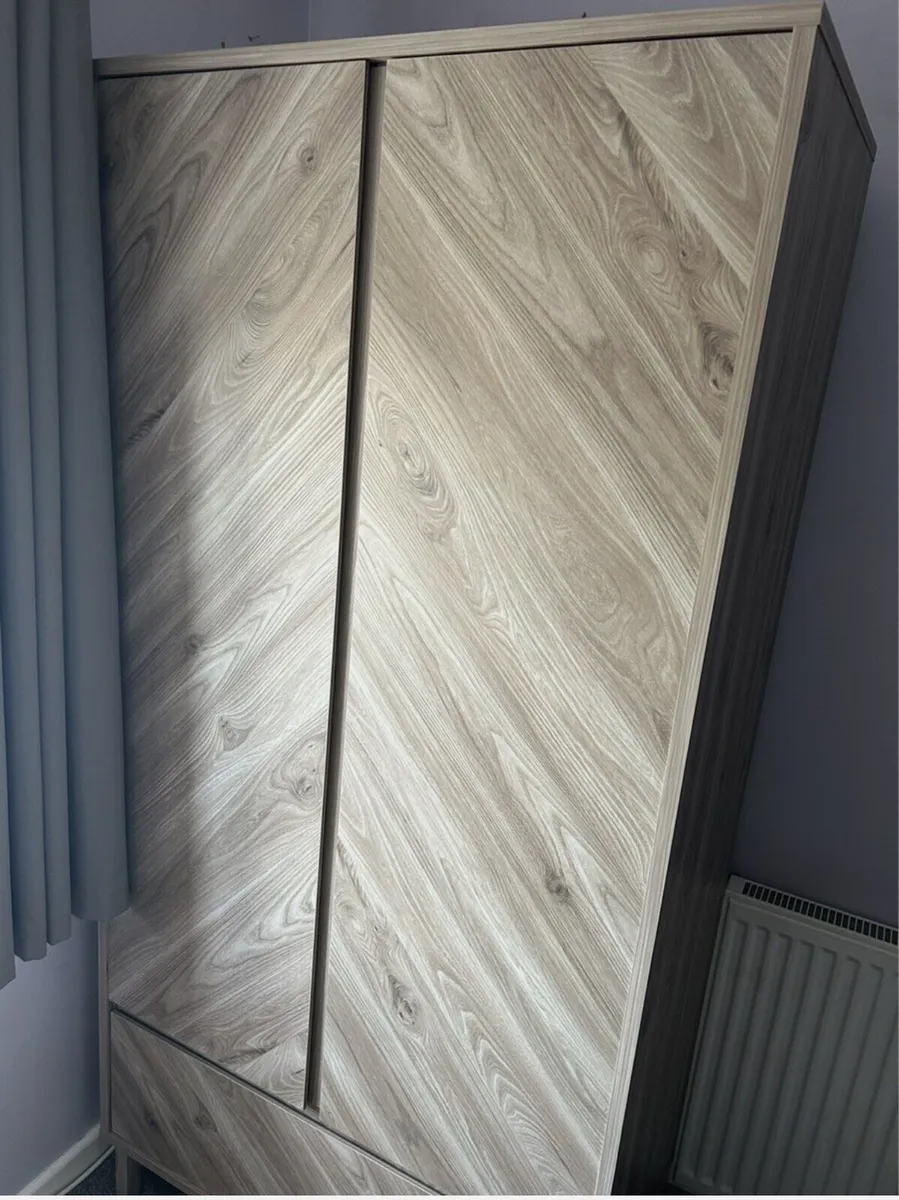 Wardrobe and drawers - Image 1