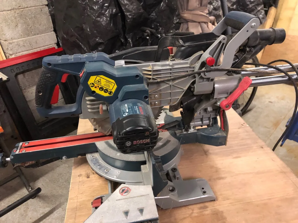 Bosch professional gcm 8 sjl sliding mitre saw - Image 2
