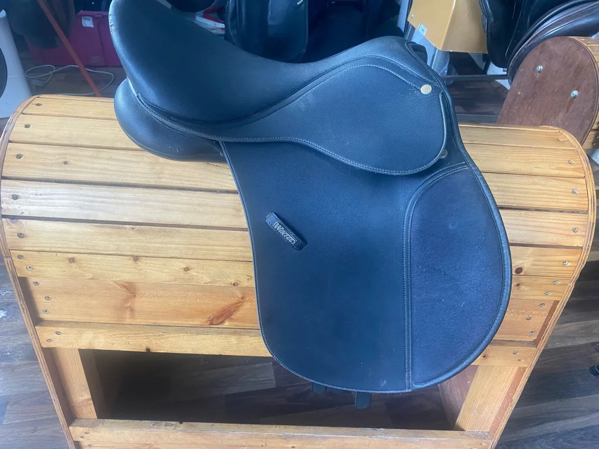15” Wintec adjustable saddle - Image 1