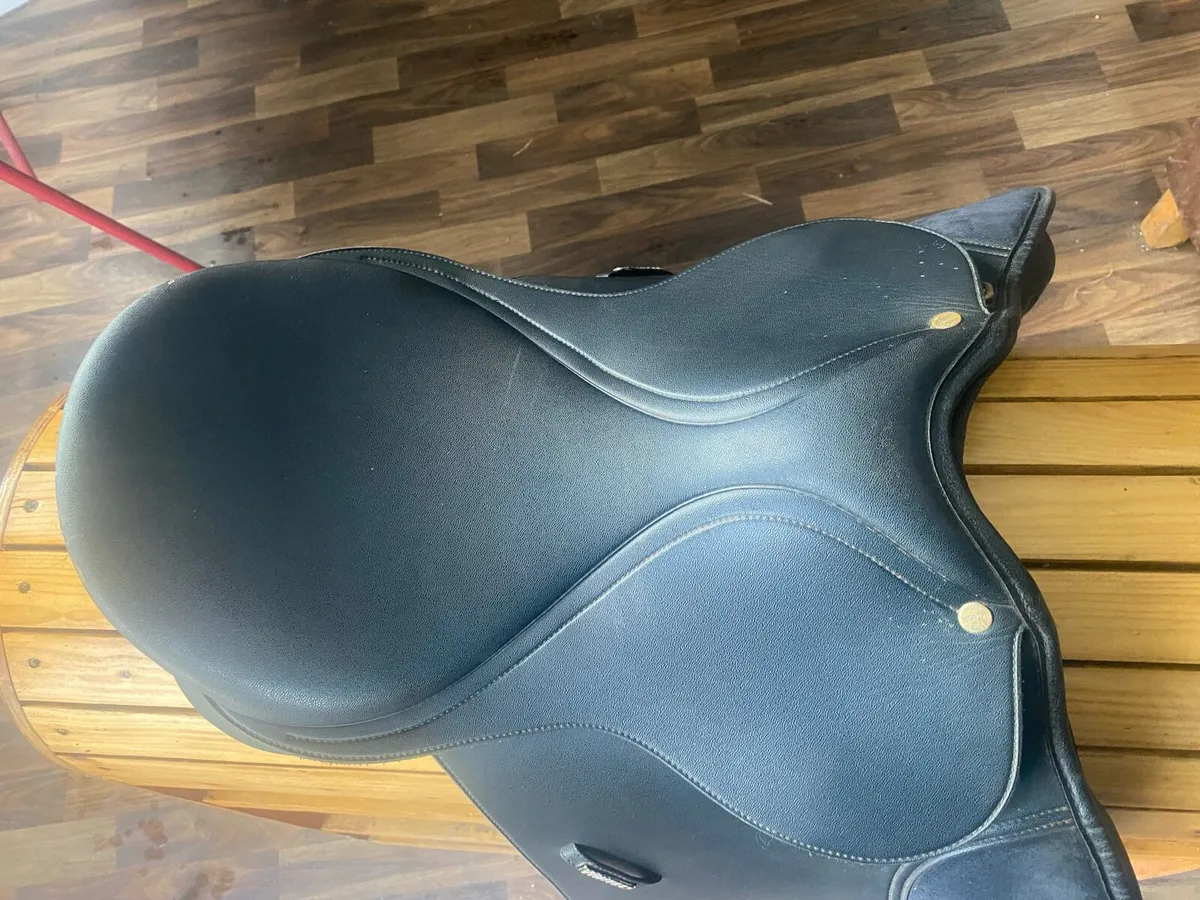 15” Wintec adjustable saddle - Image 2