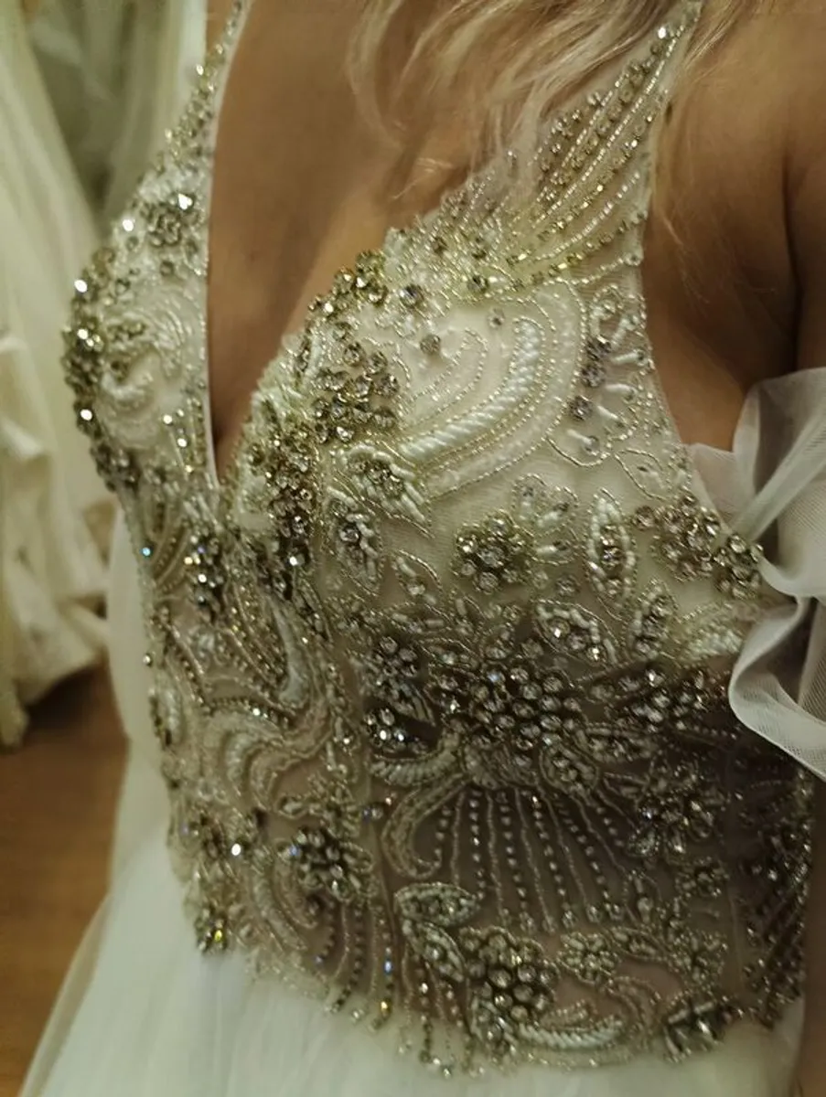 Wedding dress - Image 2