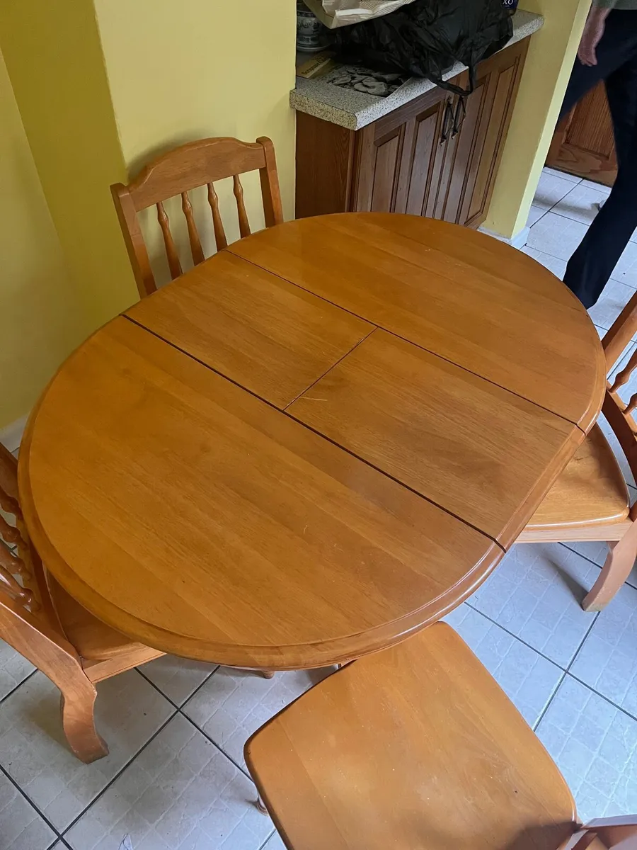 Dining table and chairs - Image 2
