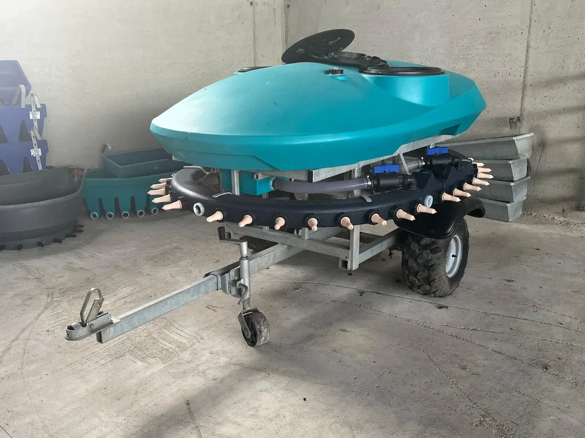 Calf feeder - Image 1