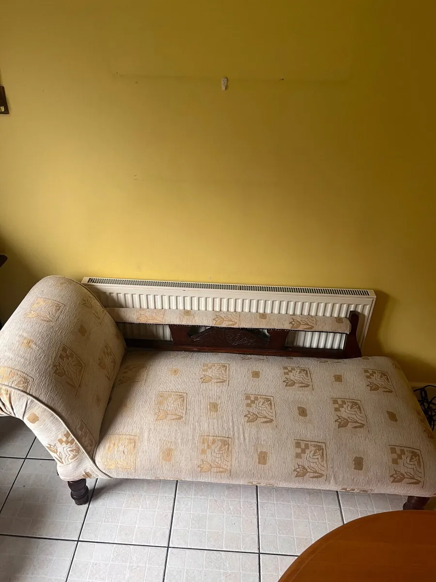 Vintage Chaise Lounge - Image 1