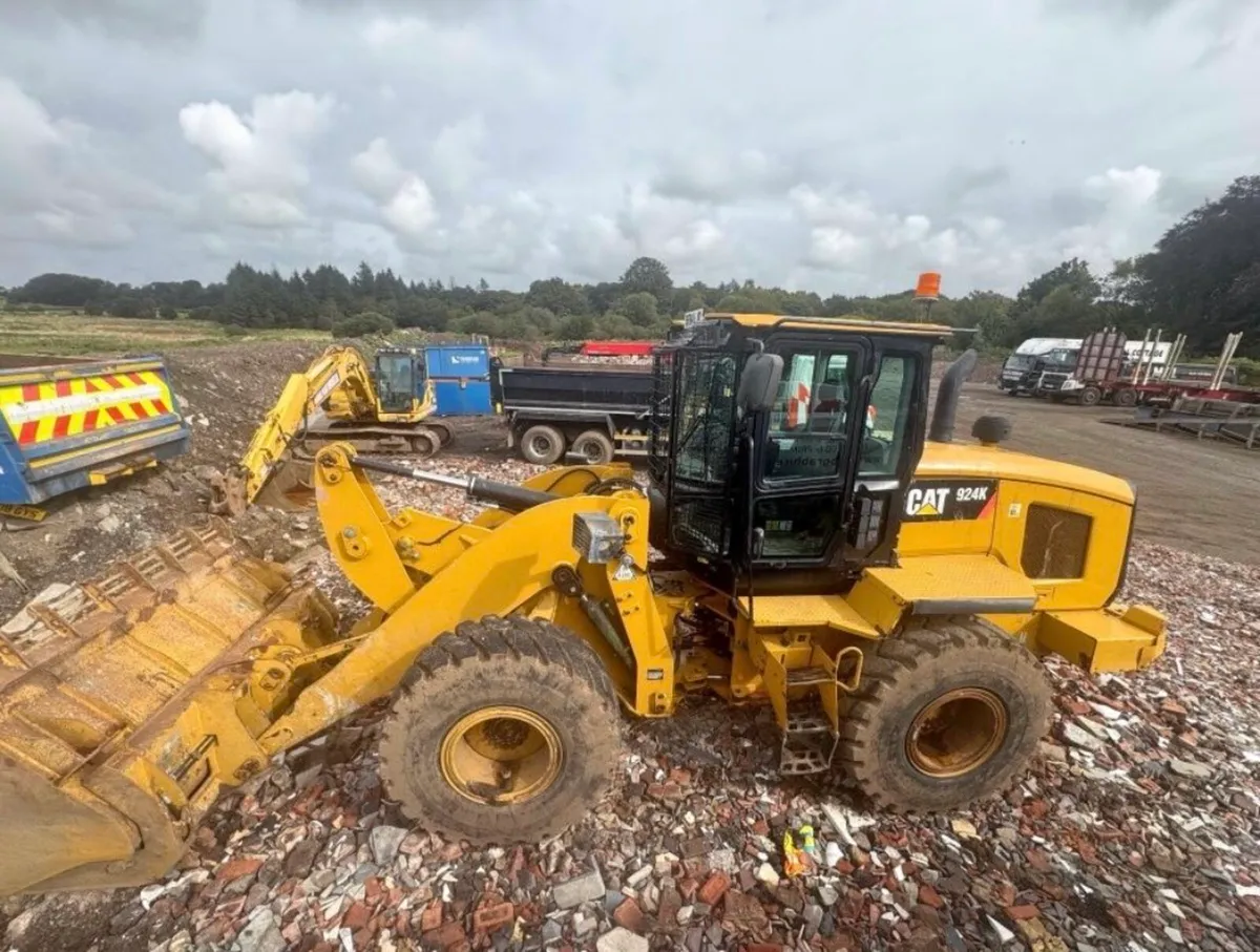Cat 924K - Image 1