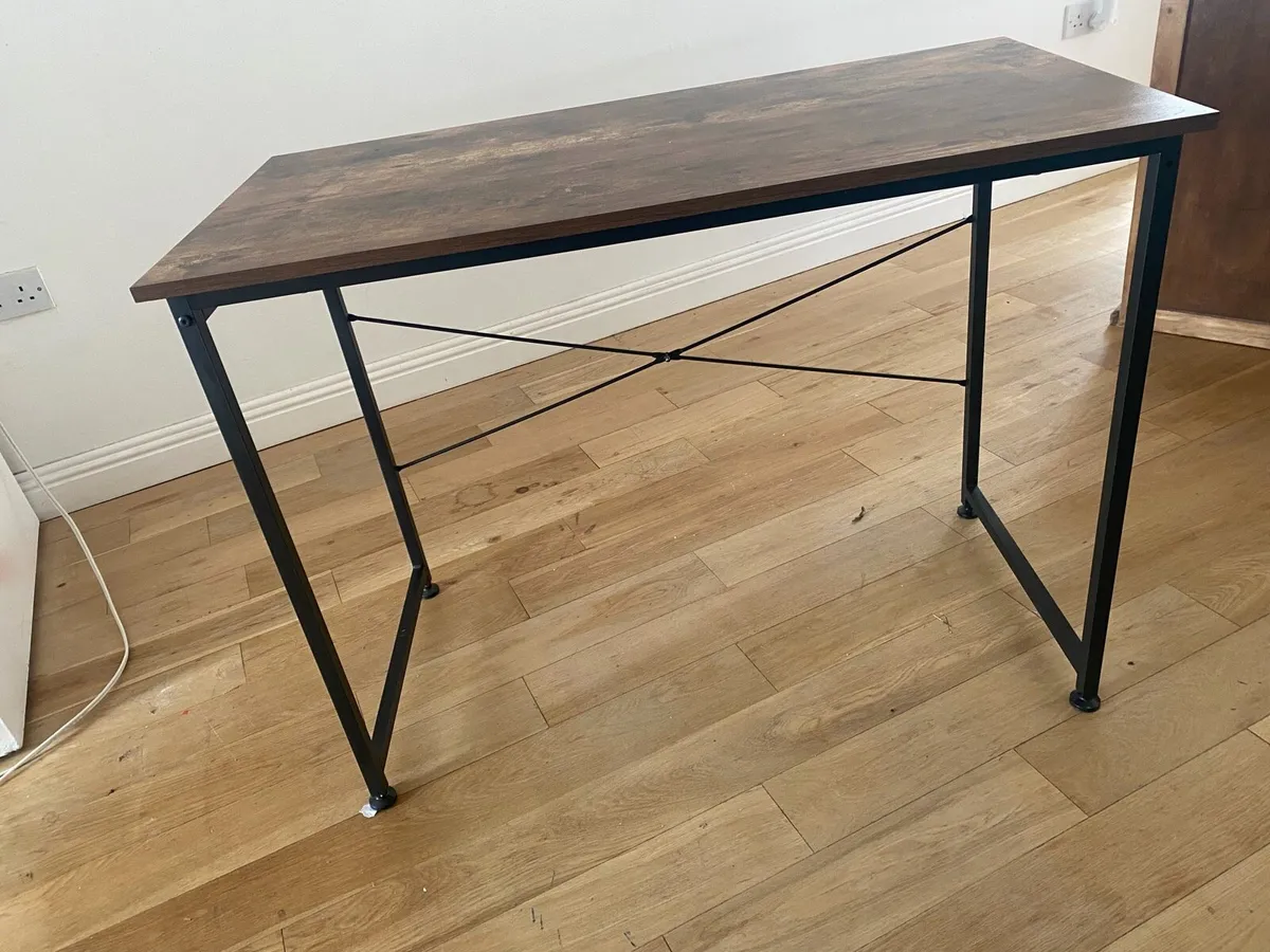 Desk - Image 3