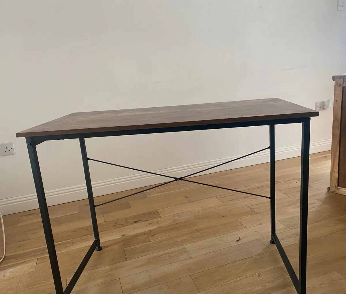 Desk - Image 4