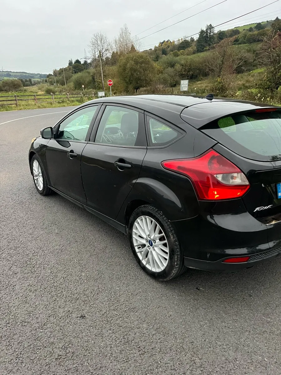 Ford focus 1.6 (New NCT) - Image 4