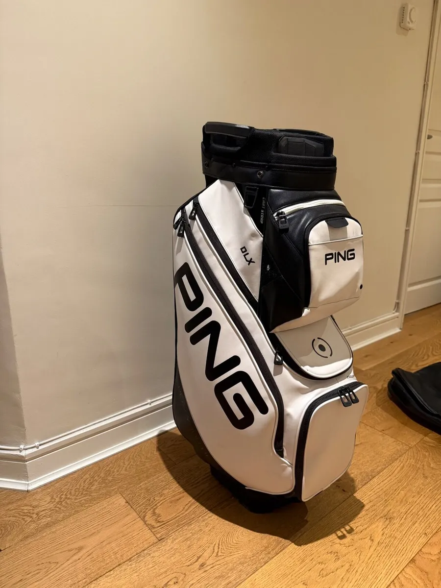 Ping DLX cart bag, white. - Image 1