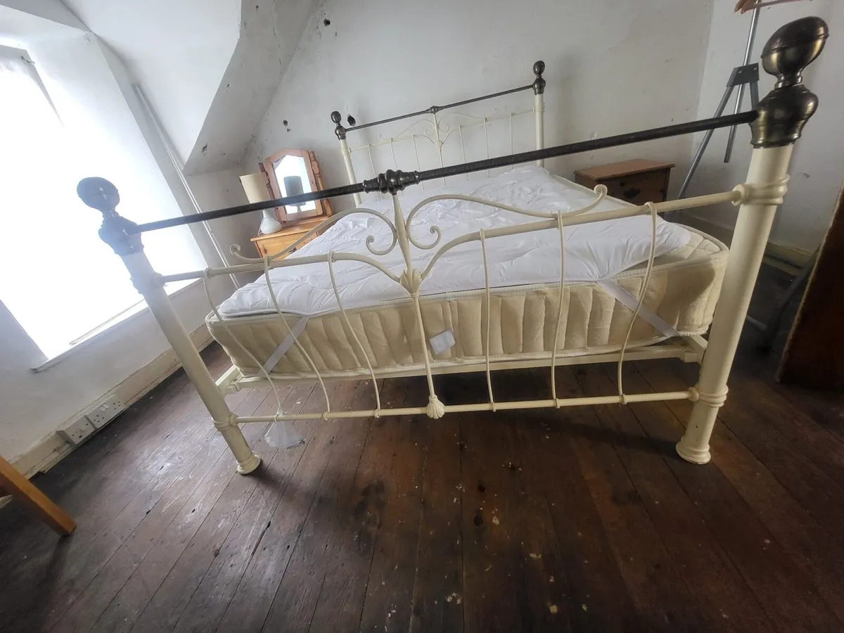 Antique brass and iron bed frame - Image 2