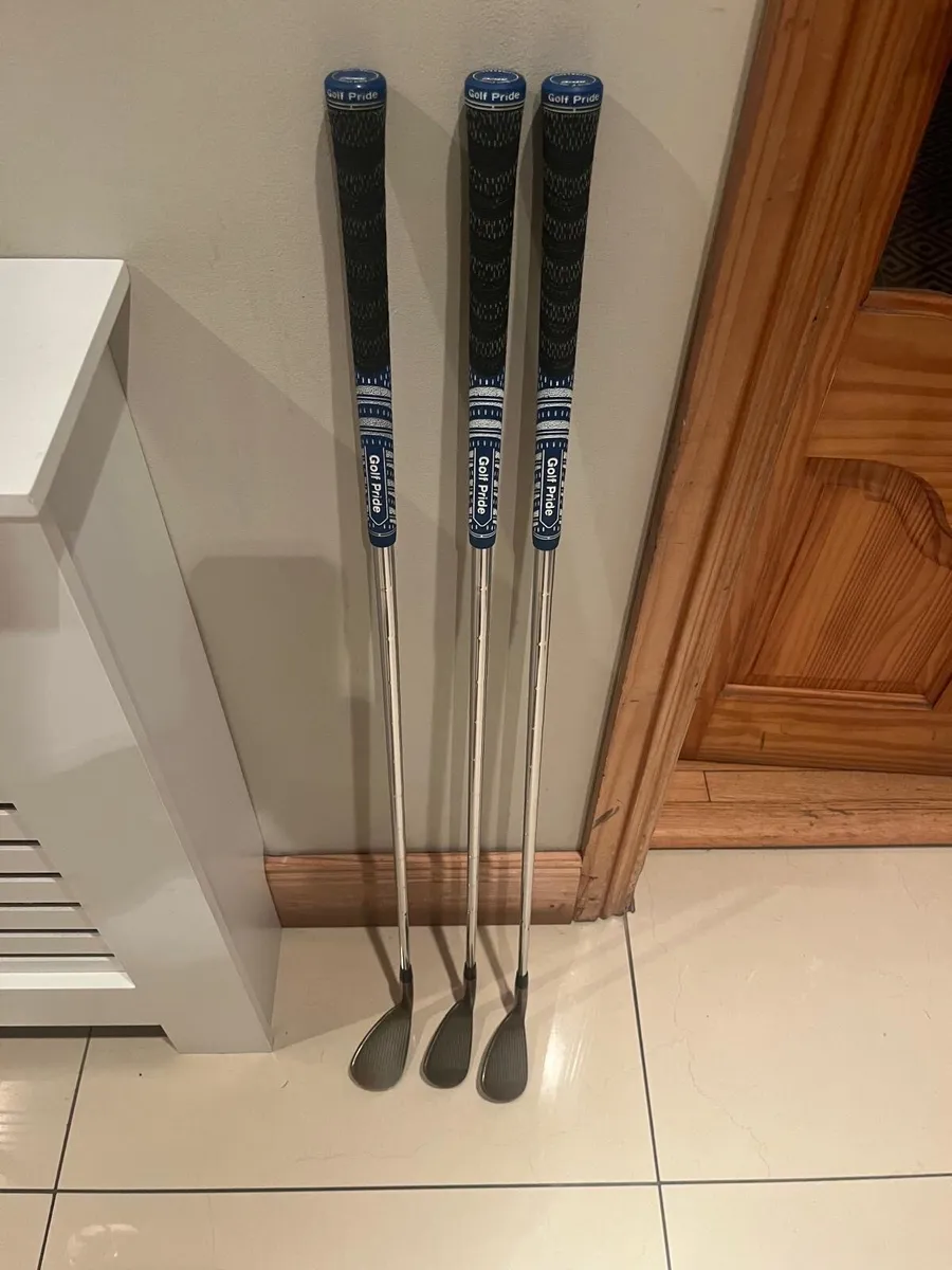 Mizuno t24 wedges - Image 1