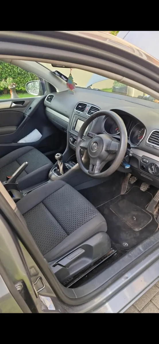 Volkswagen Golf 2009 - Image 3