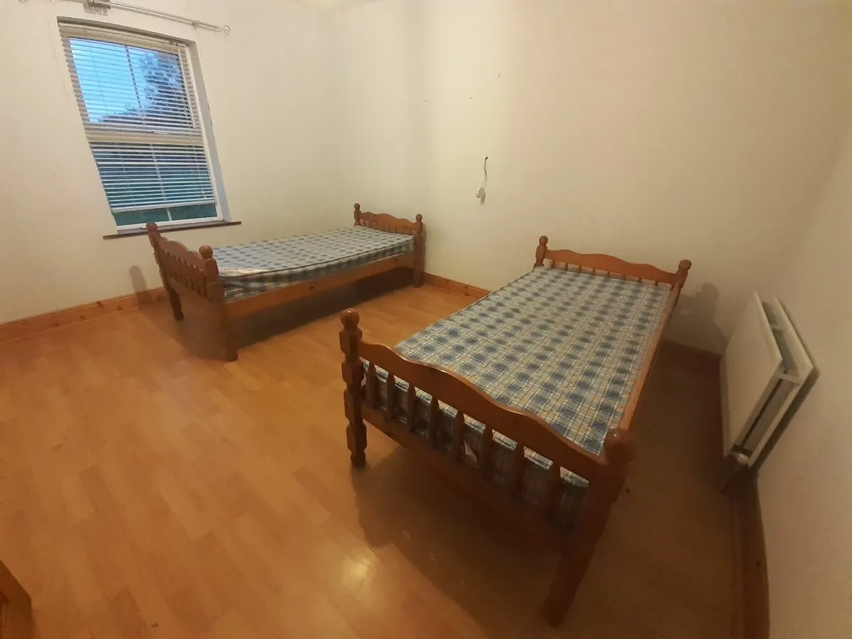 Single Beds / Bunk Beds - Image 1