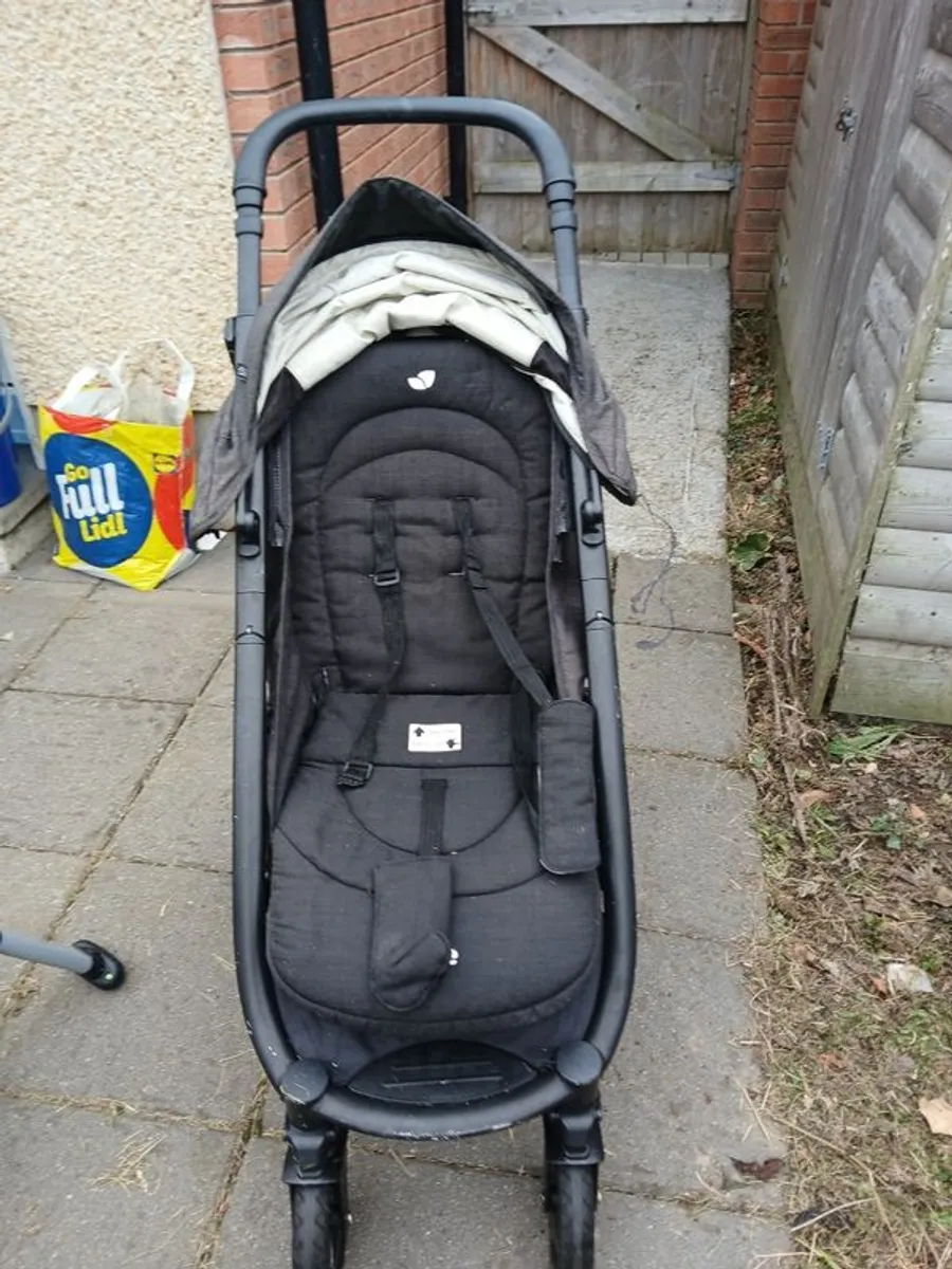 Baby pram - Image 1